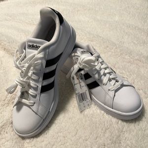 Unisex Adidas Grand Court Black and White sneakers size 8M 9W new with tags